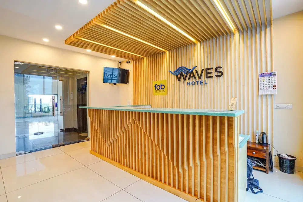 Хосур: Fabhotel Prime The Waves