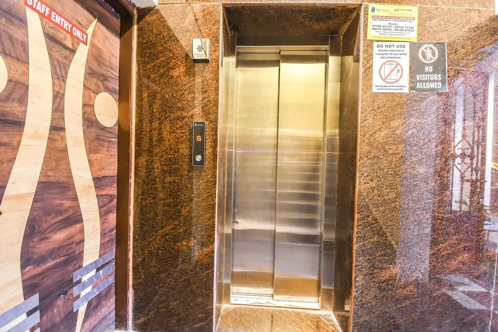 Бхубанешвар: Fabhotel Airport Residency I