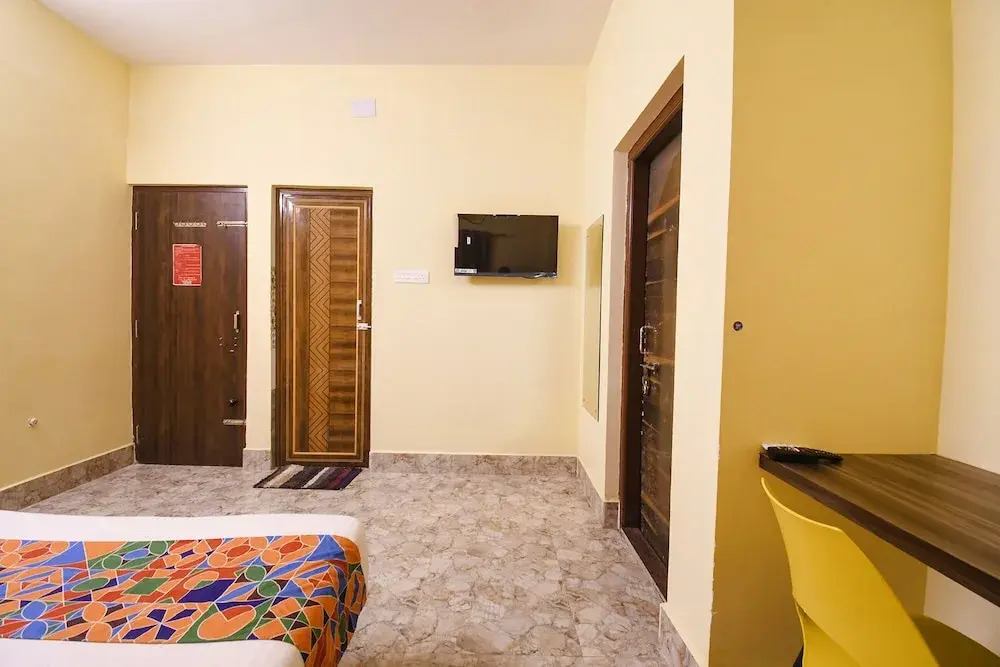 Бхубанешвар: Fabhotel Airport Residency I