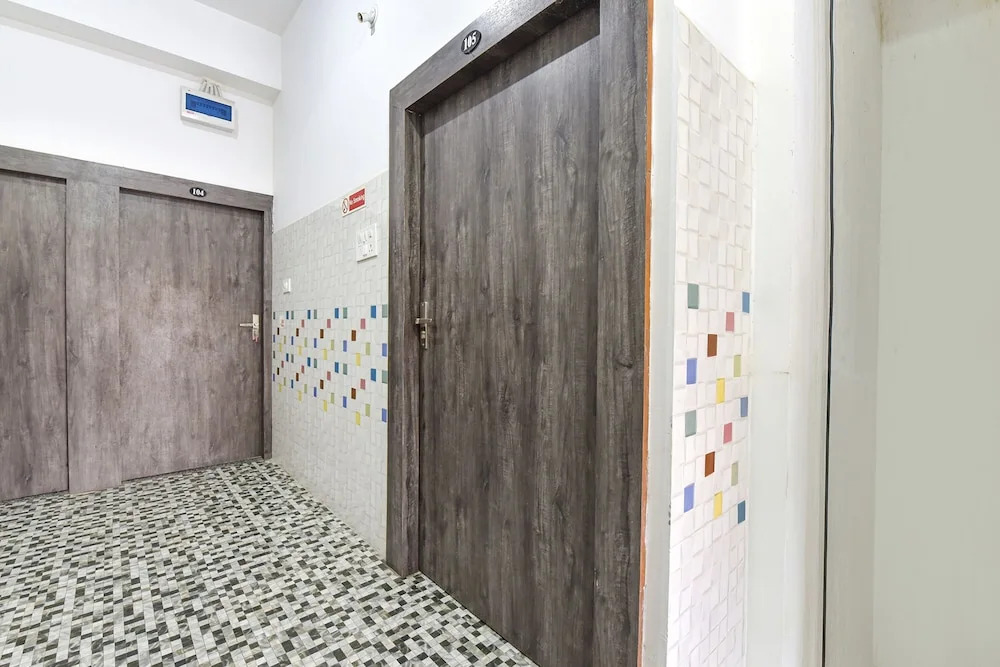Удджайн: Fabexpress Soni Palace