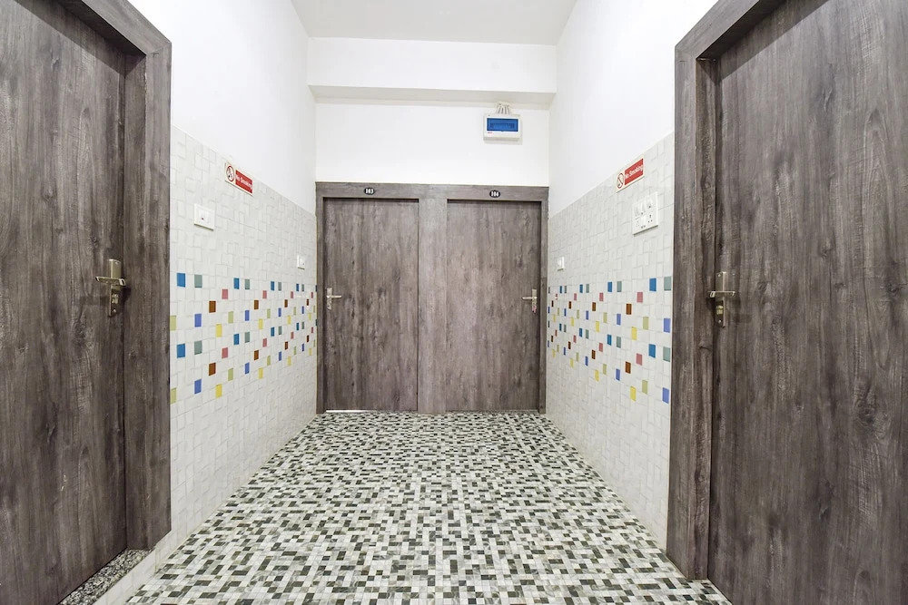 Удджайн: Fabexpress Soni Palace