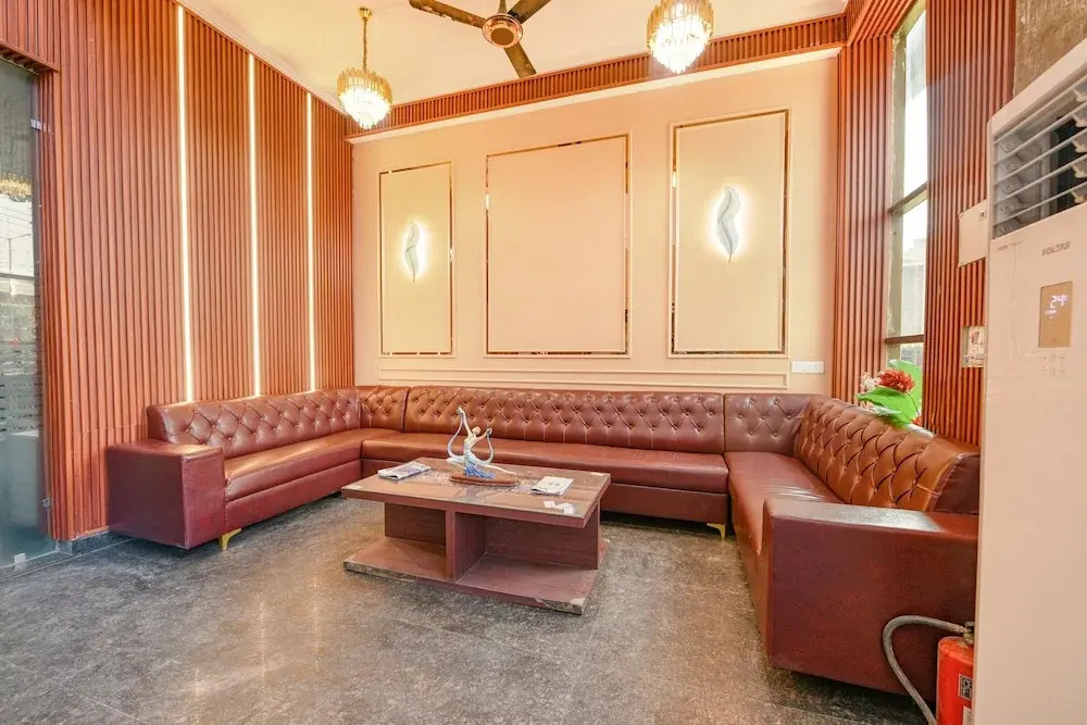 Газиабад: Fabhotel Black Stone Palace