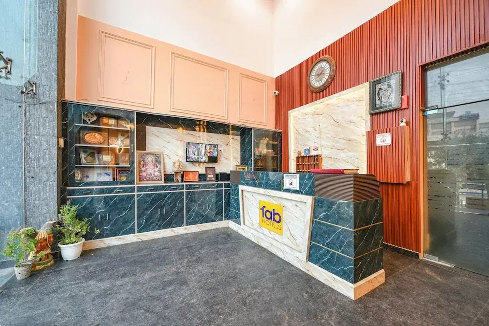 Газиабад: Fabhotel Black Stone Palace