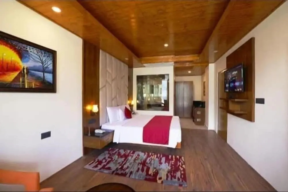 Манали: The Whitestone Inn & Suites Manali