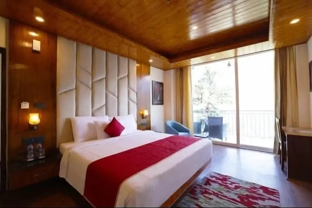 Манали: The Whitestone Inn & Suites Manali