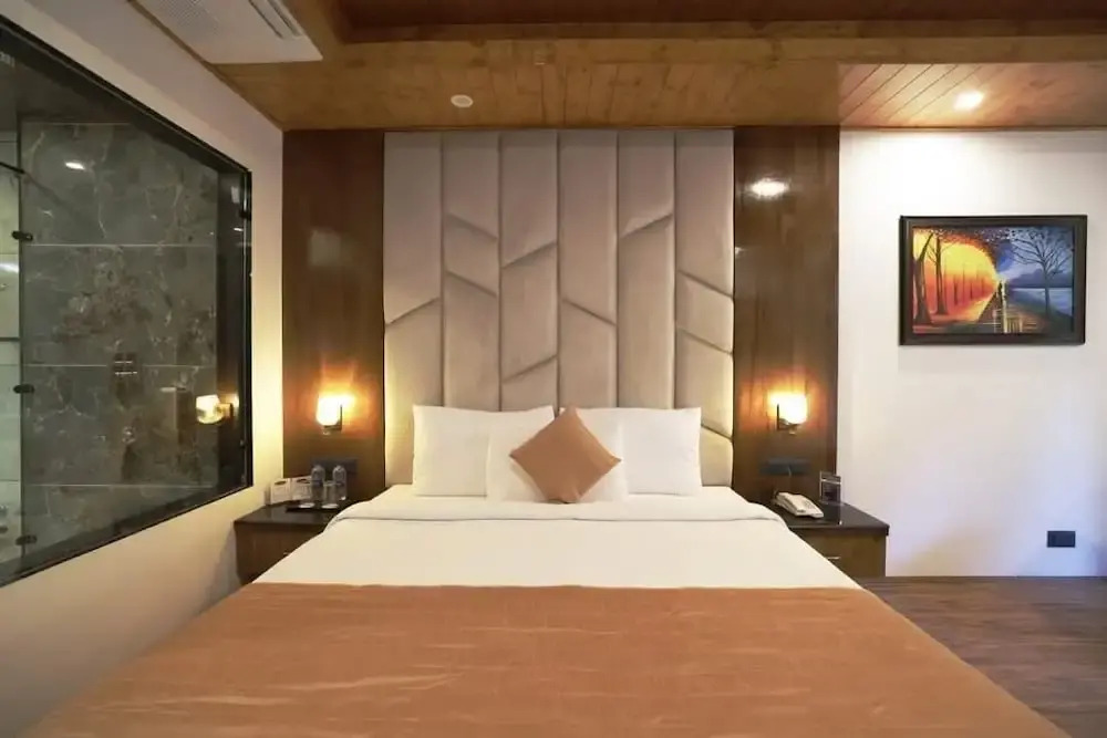 Манали: The Whitestone Inn & Suites Manali