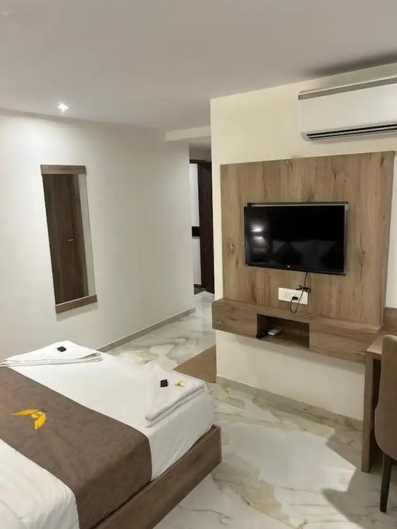 Мумбаи: Hotel MIG SUITES