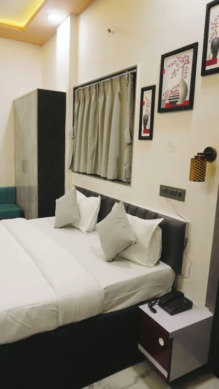 Нашик: Hotel Sahara Residency