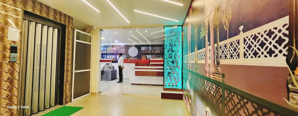 Нашик: Hotel Sahara Residency
