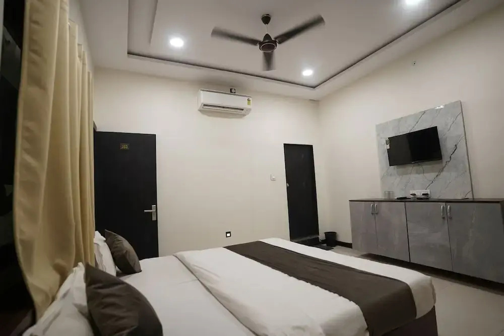 Удджайн: Hotel Dev kripa