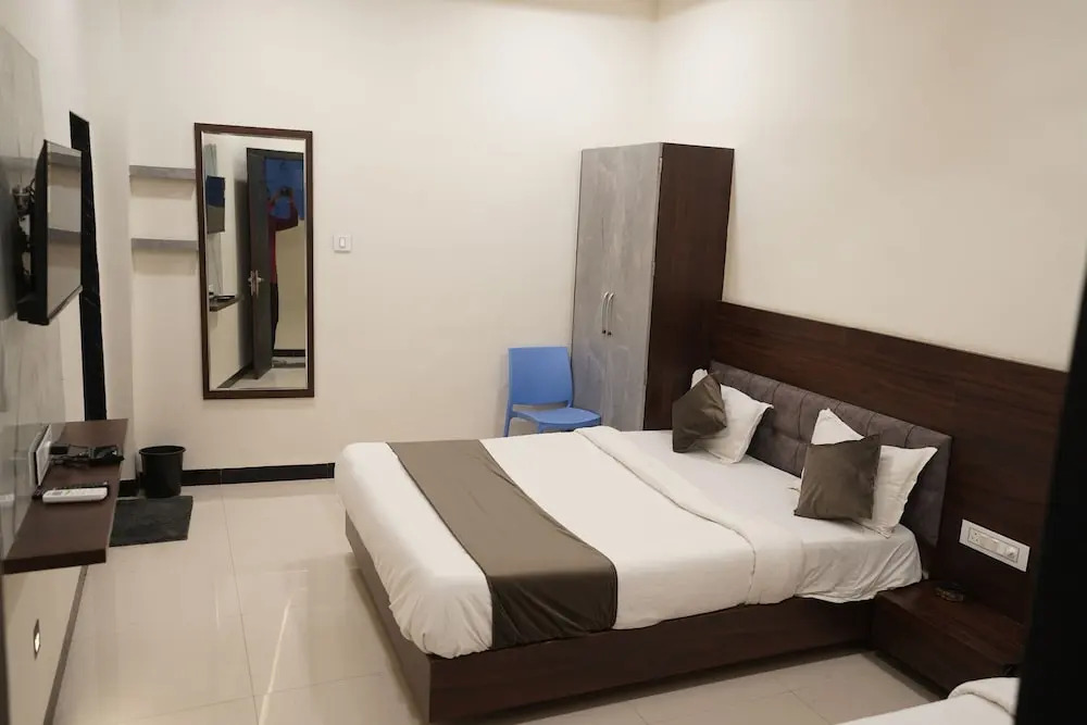 Удджайн: Hotel Dev kripa