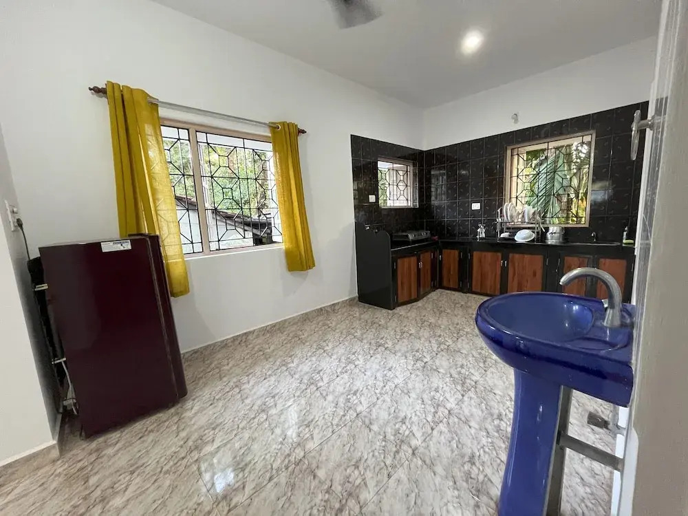 Верем: Mango Tree House