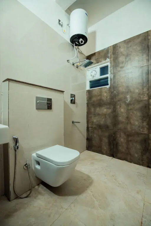 Devanur: Commune18 Resorts