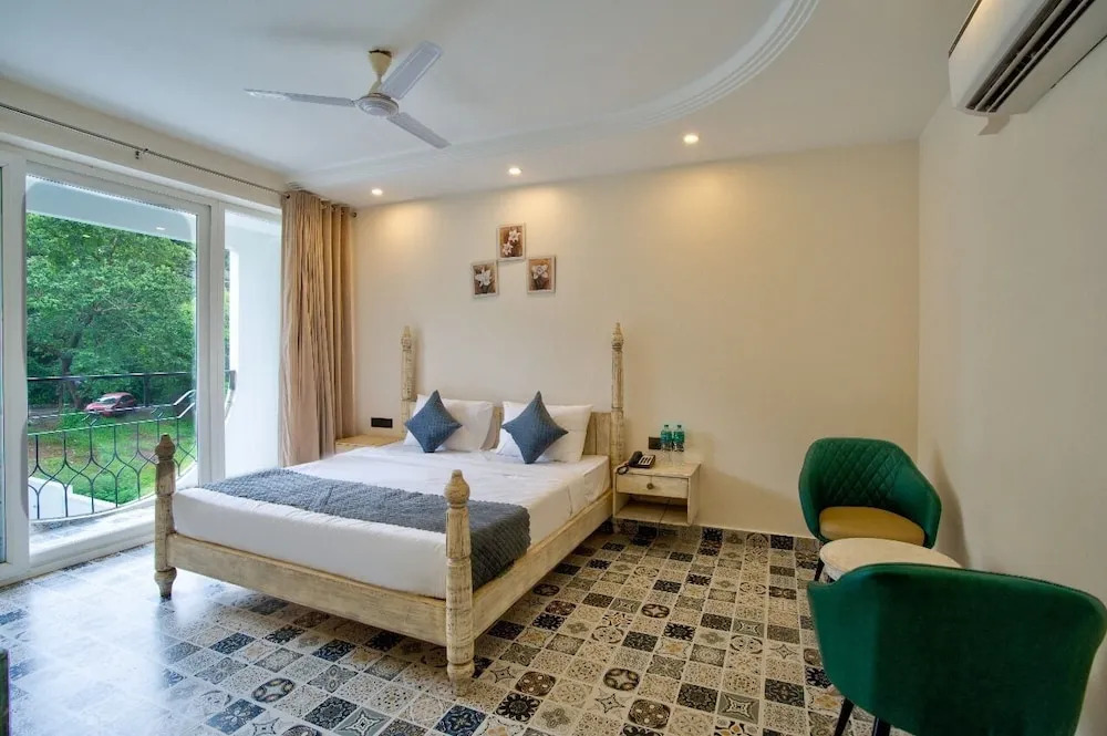 Арпора: The Goa Courtyard