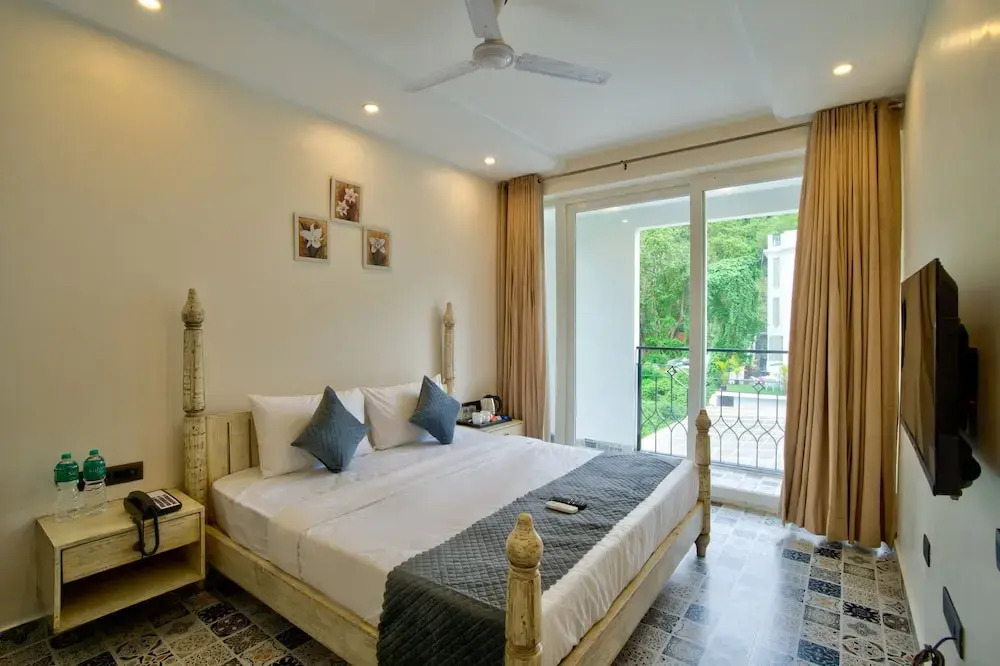 Арпора: The Goa Courtyard