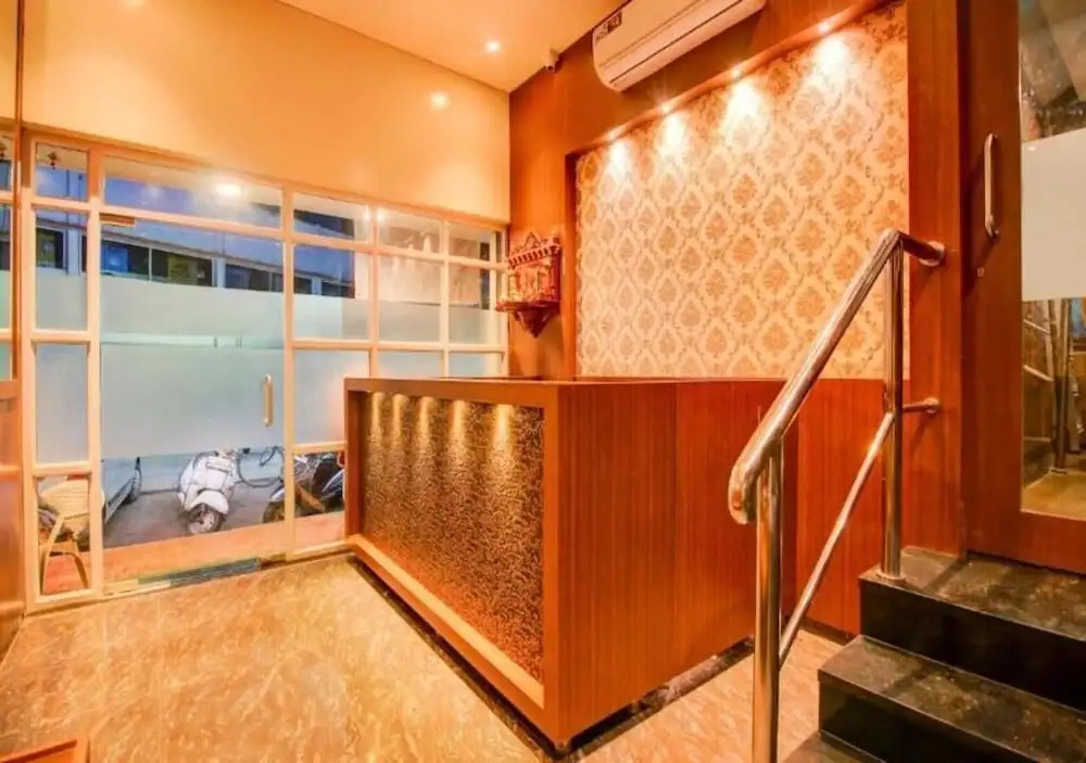 Тхане: Glitz Hotels AR Residency