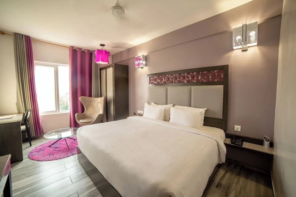 Палани: The Lotus Hotel Visakka