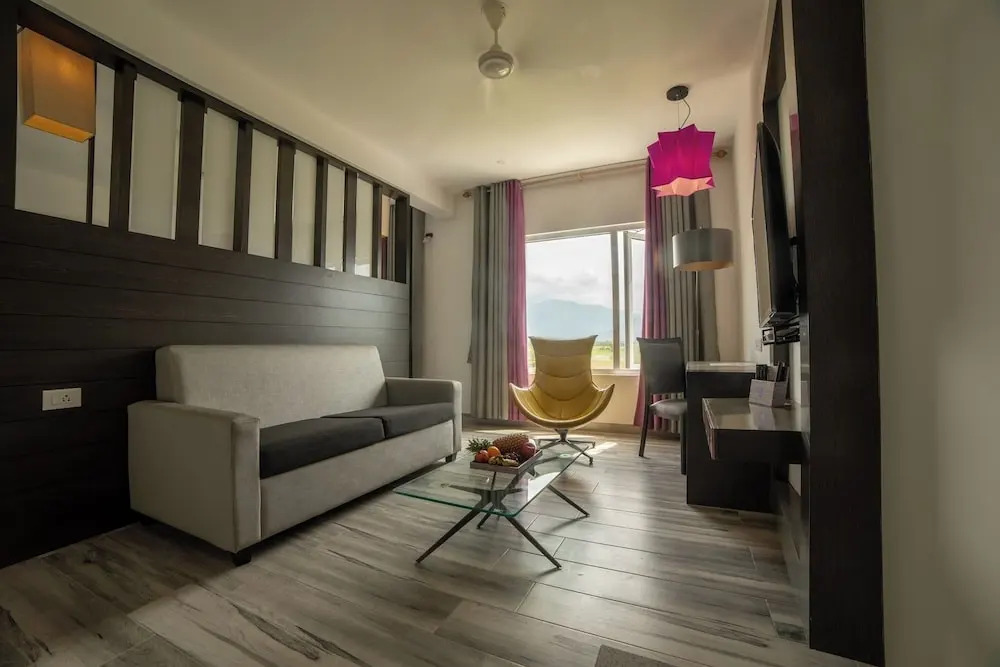 Палани: The Lotus Hotel Visakka