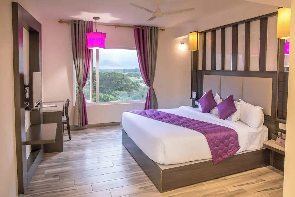 Палани: The Lotus Hotel Visakka