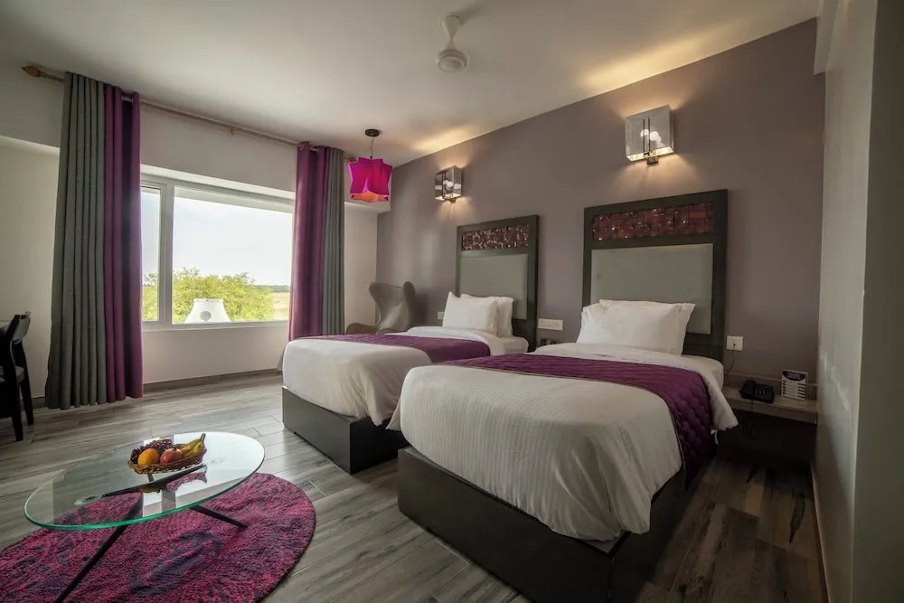 Палани: The Lotus Hotel Visakka