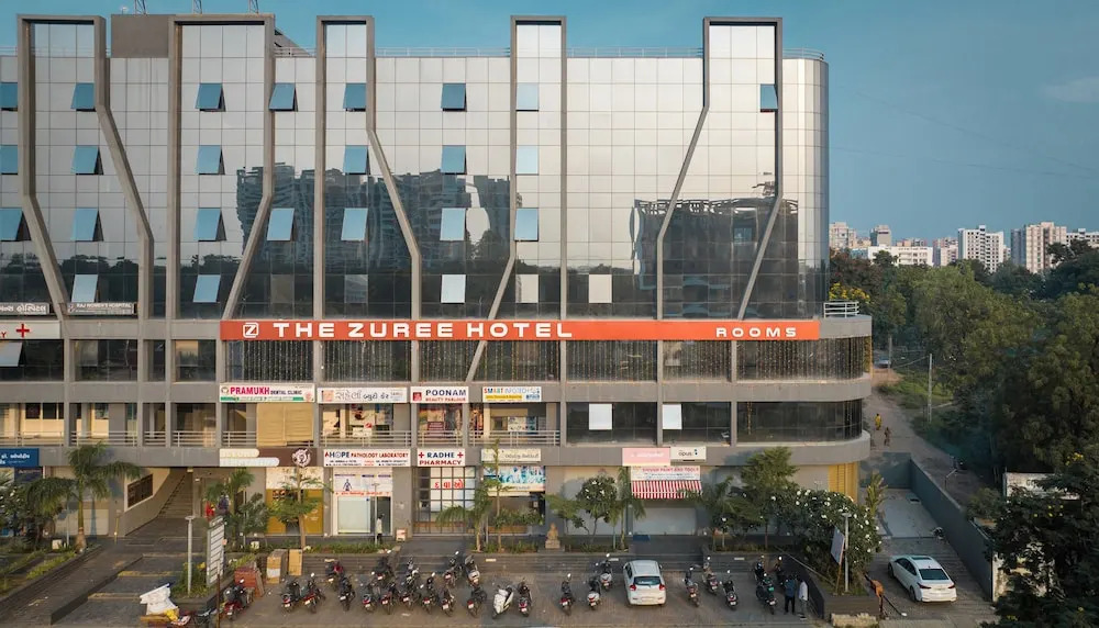 Гандхинагар: The Zuree Hotel