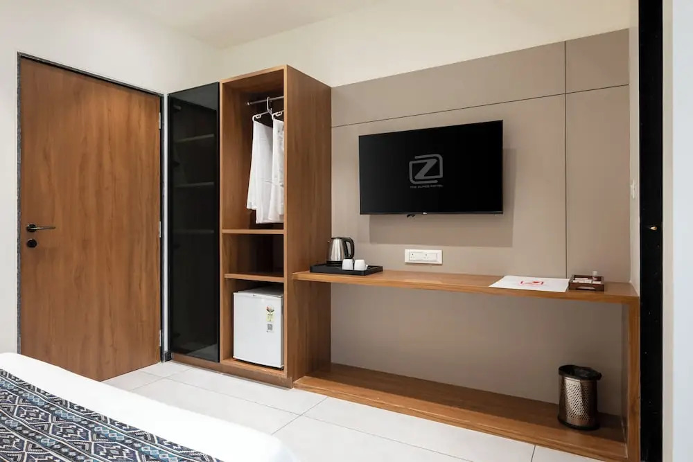 Гандхинагар: The Zuree Hotel