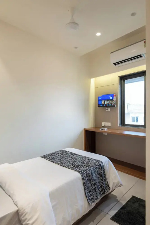 Гандхинагар: The Zuree Hotel