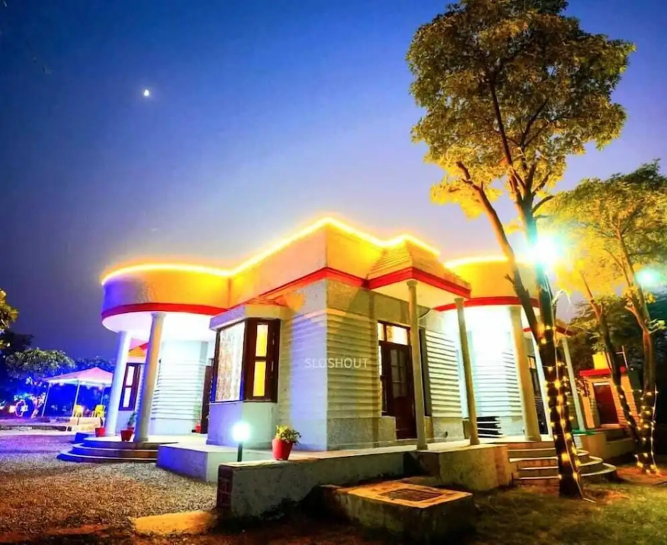 Гуруграм: Super Luxury Farmhouse