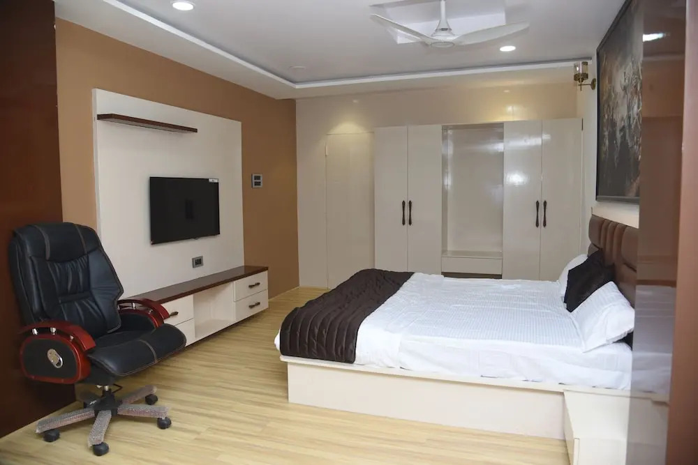 Jagdalpur: hotel mm prestige