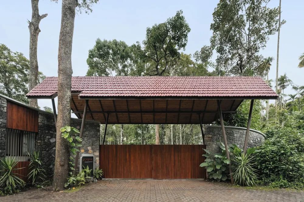 Султан-Батери: Sterling Lontano Waterfront Wayanad