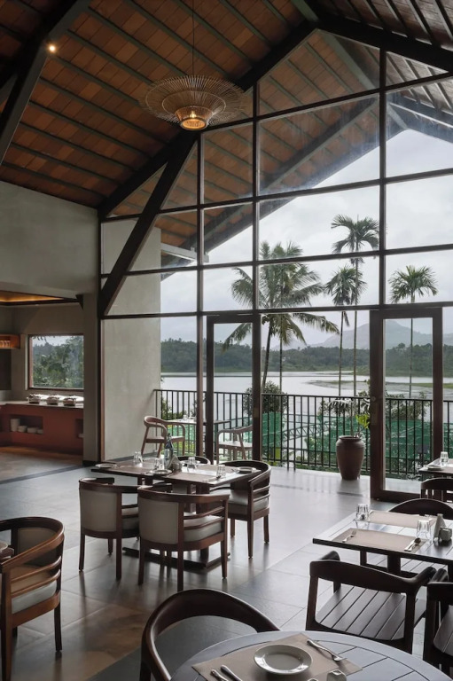 Султан-Батери: Sterling Lontano Waterfront Wayanad