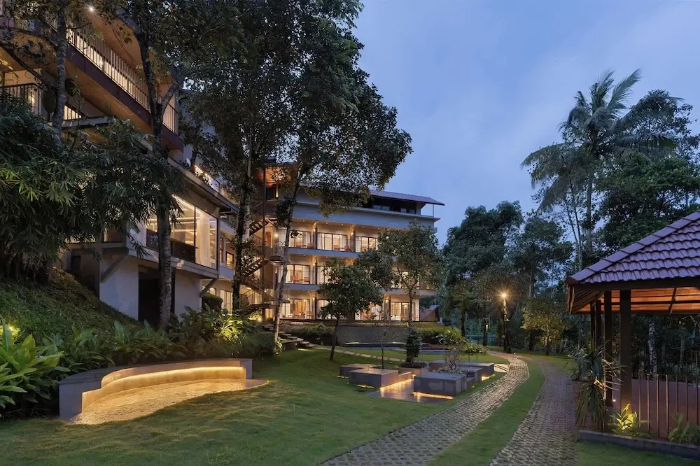 Султан-Батери: Sterling Lontano Waterfront Wayanad