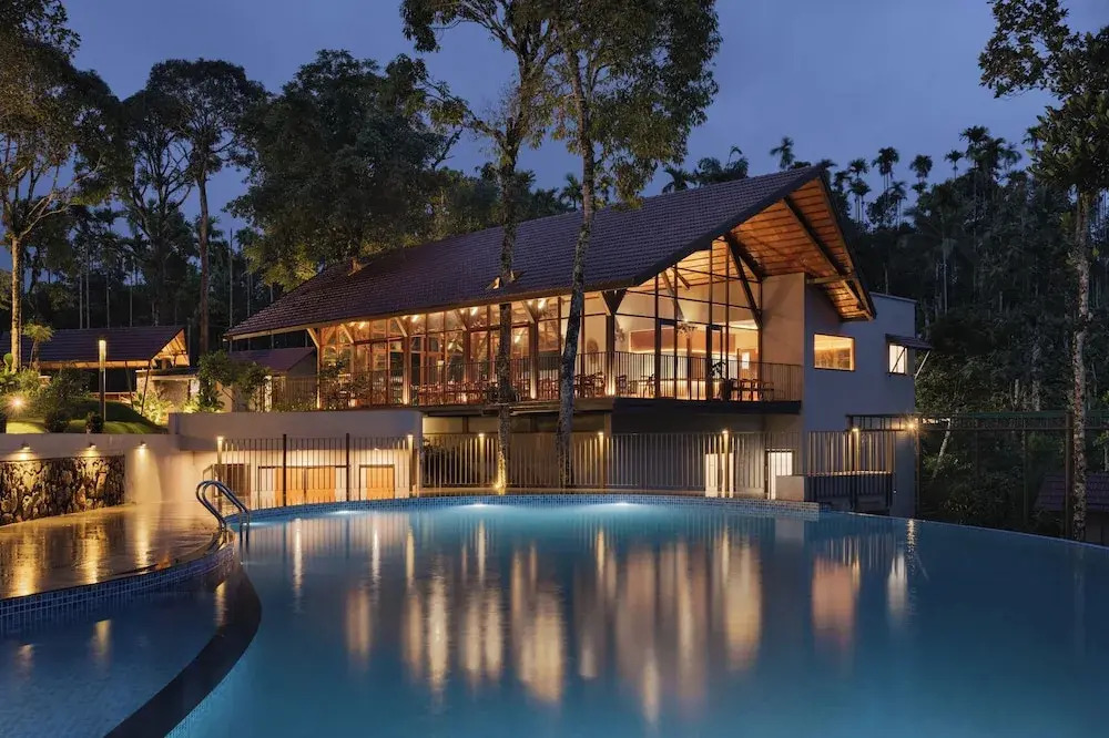 Султан-Батери: Sterling Lontano Waterfront Wayanad