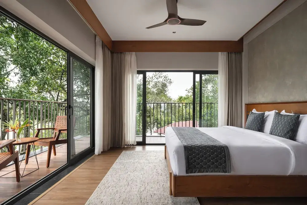 Султан-Батери: Sterling Lontano Waterfront Wayanad