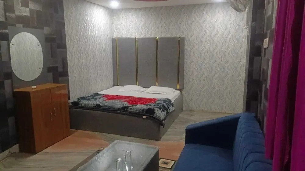 Деогхар: Hotel Parinay Vatika Deoghar