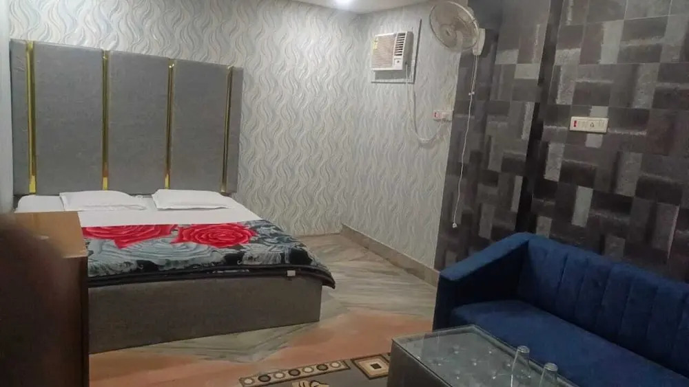 Деогхар: Hotel Parinay Vatika Deoghar