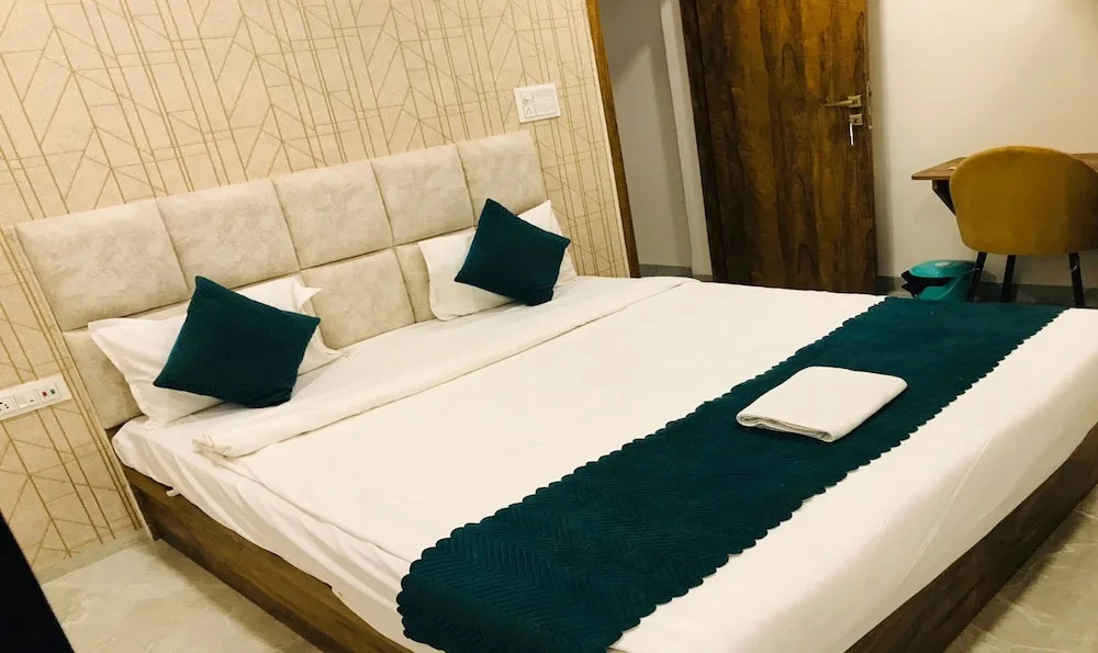 Индаур: Hotel Atharv Inn