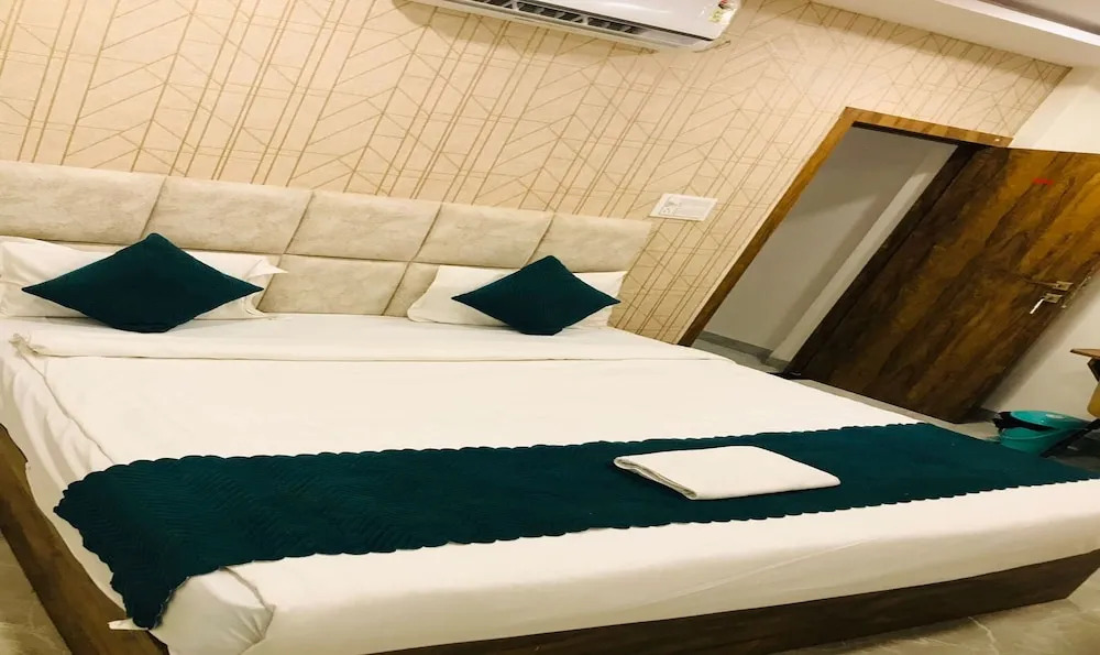 Индаур: Hotel Atharv Inn