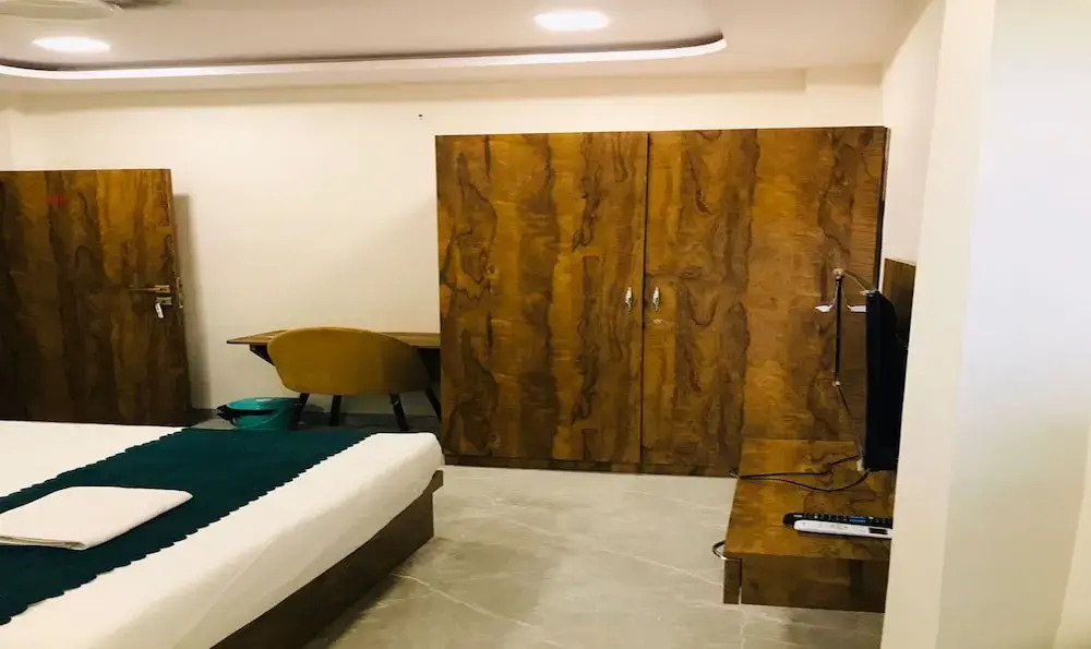Индаур: Hotel Atharv Inn