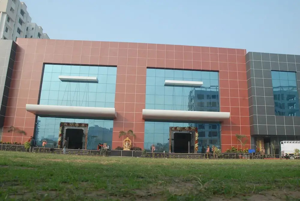 Сурат: Hotel Vijya laxmi Rooms and Banquet Hall