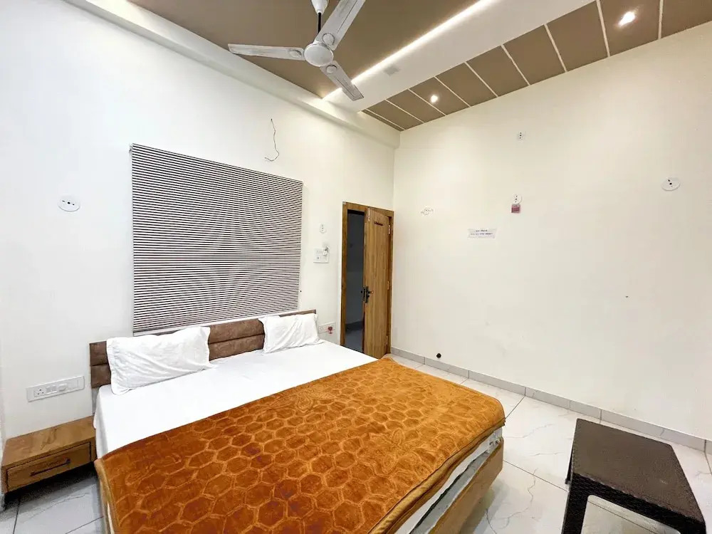 Удджайн: Hotel Gupta Residency - near Temple