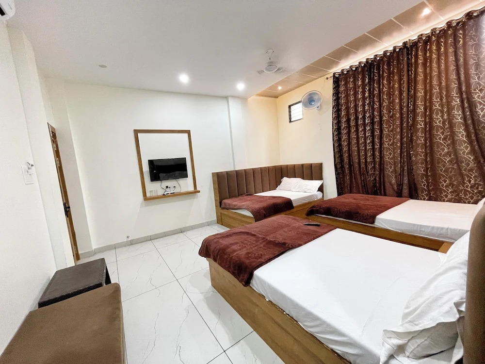 Удджайн: Hotel Gupta Residency - near Temple