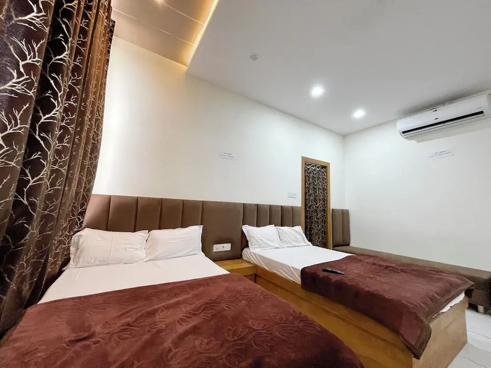 Удджайн: Hotel Gupta Residency - near Temple