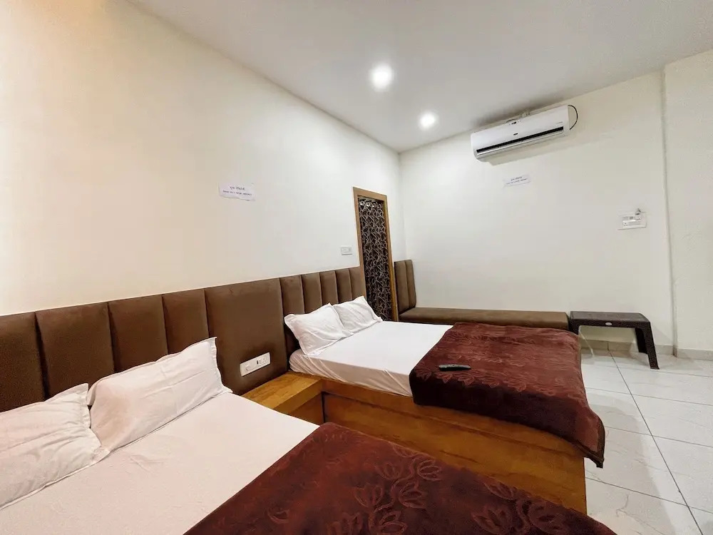 Удджайн: Hotel Gupta Residency - near Temple