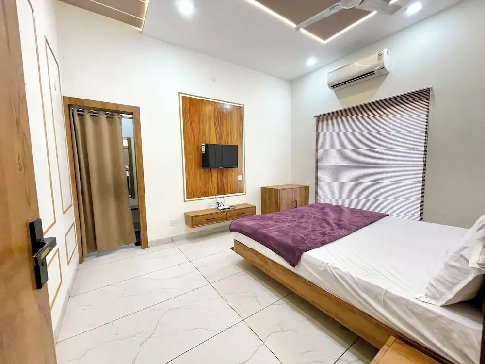 Удджайн: Hotel Gupta Residency - near Temple