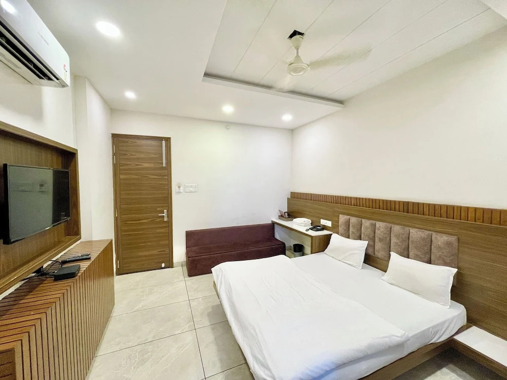 Удджайн: Hotel Govindam Inn - near Temple