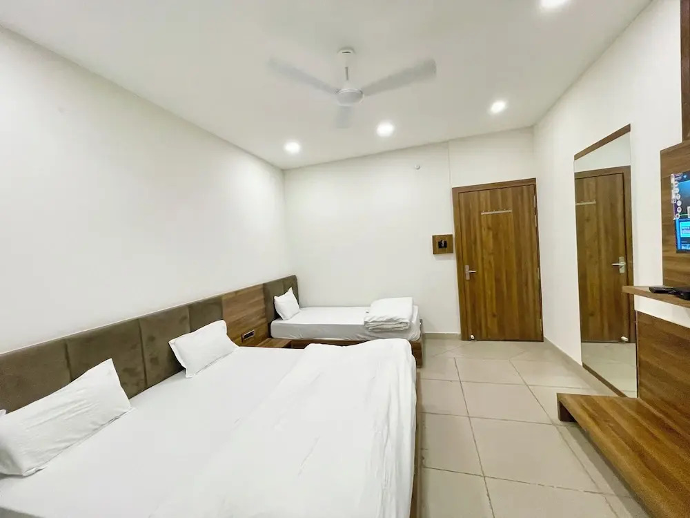 Удджайн: Hotel Govindam Inn - near Temple