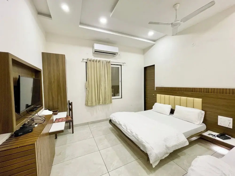 Удджайн: Hotel Govindam Inn - near Temple