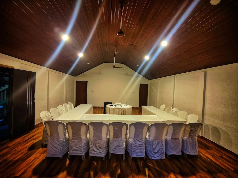 Гоникоппал: The Yellow Bamboo Resort And Spa