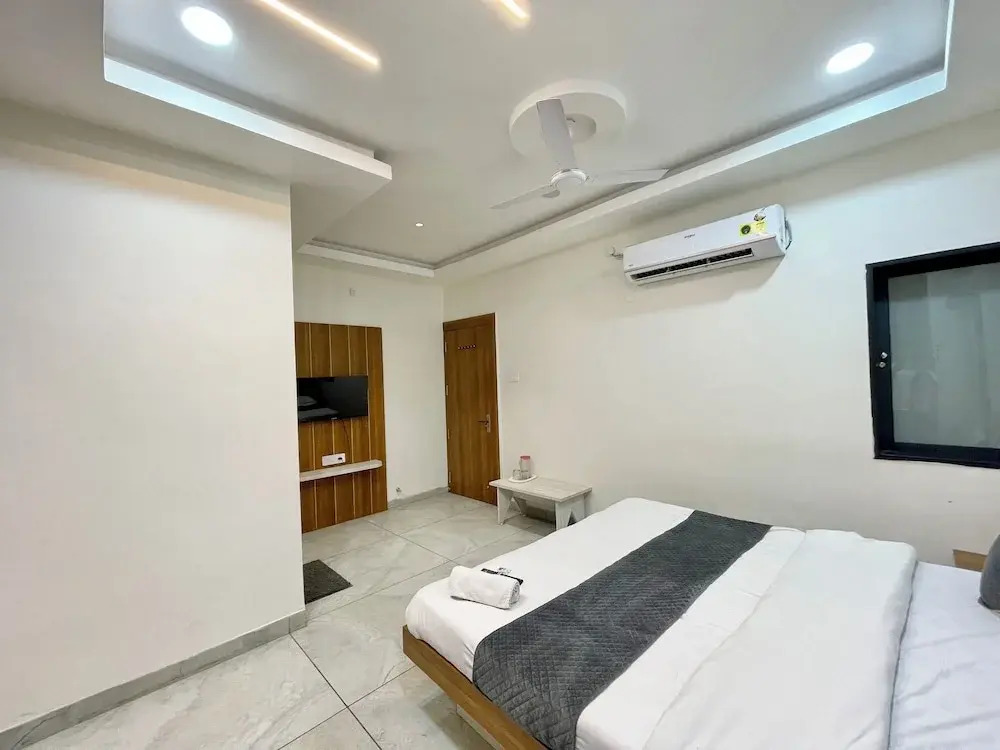 Удджайн: Hotel Shree Nakoda Paradise - Ujjain